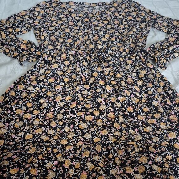 LOFT Black and Yellow Floral Long Sleeve Dress - Picture 15 of 16